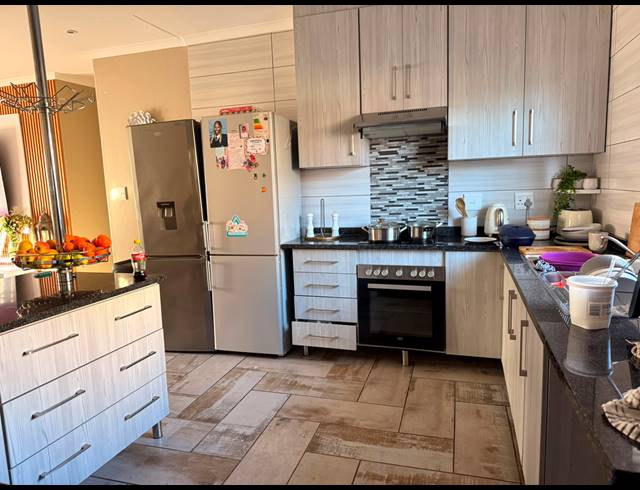 3 BEDROOM HOUSE FOR SALE IN WATERKLOOF EAST